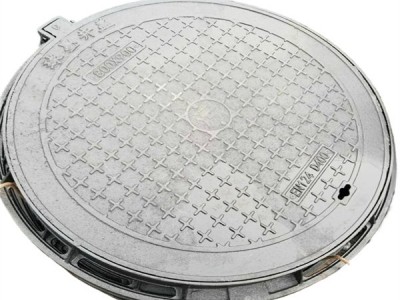 井蓋為啥放在馬路中間 馬路上小的井蓋是干嘛用的